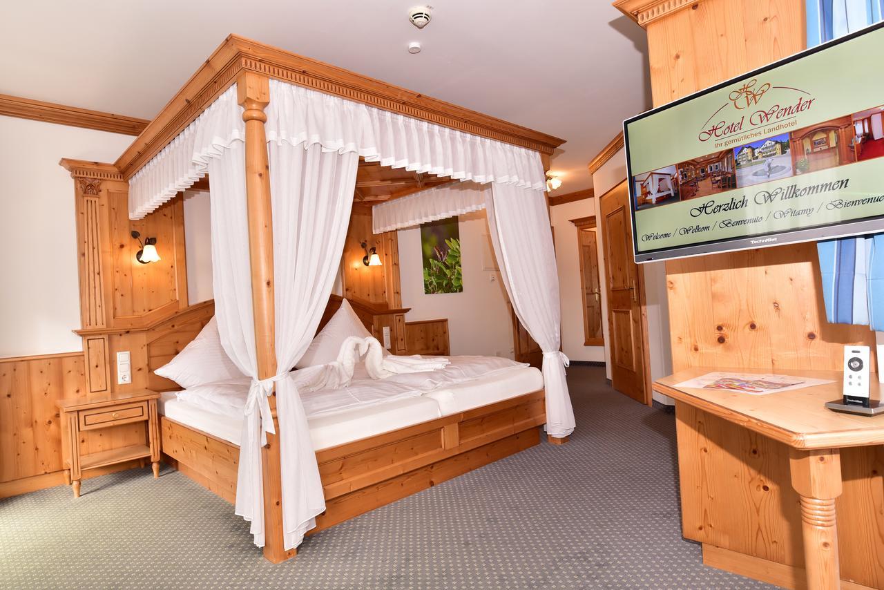 Hotel Wender Vehlberg ภายนอก รูปภาพ
