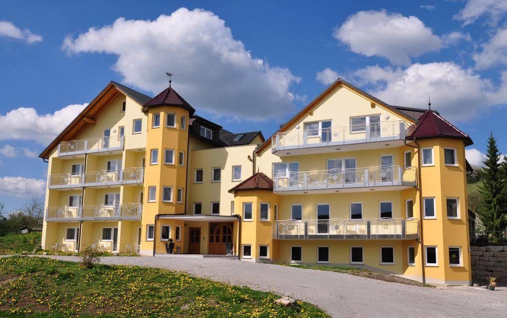 Hotel Wender Vehlberg ภายนอก รูปภาพ