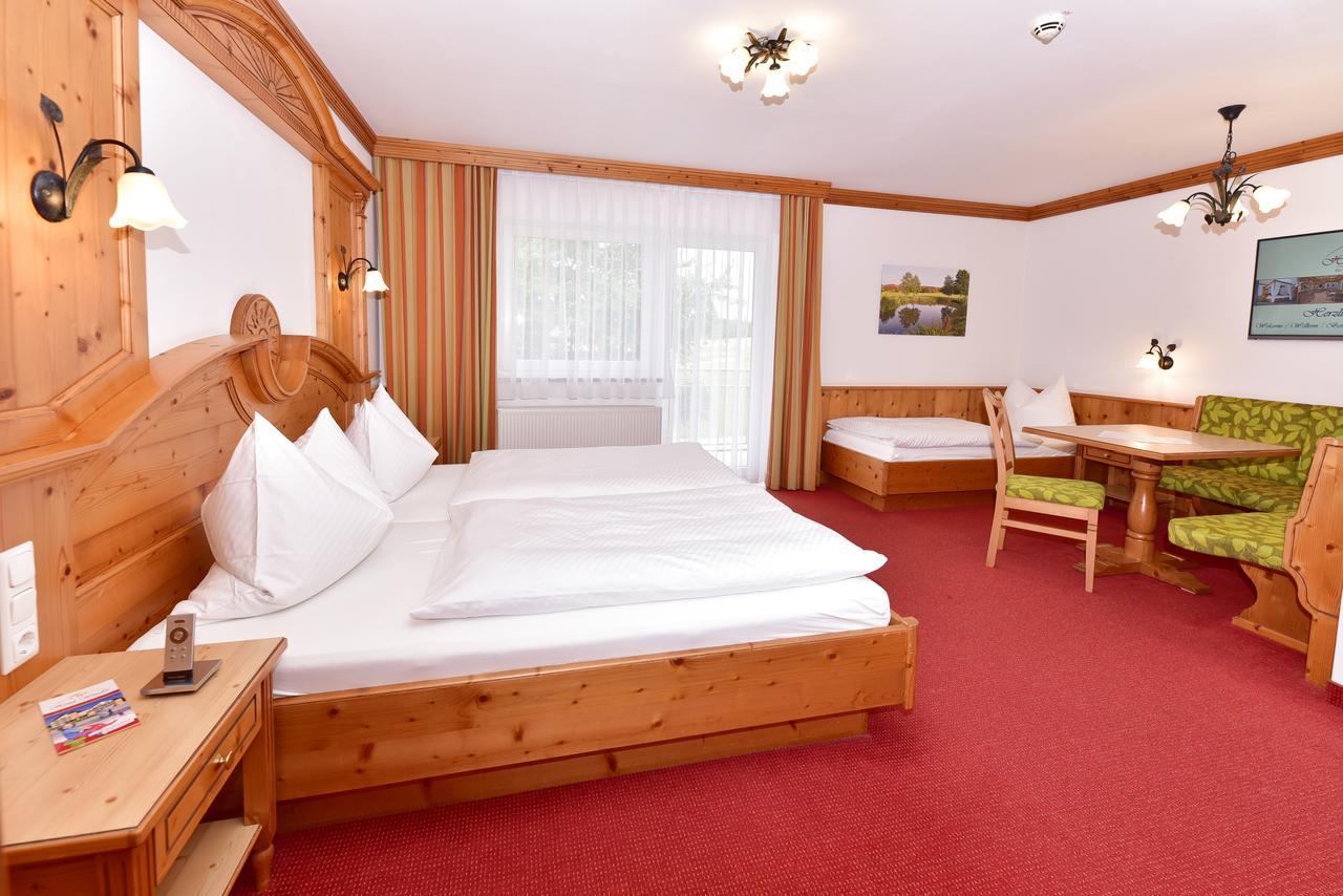Hotel Wender Vehlberg ภายนอก รูปภาพ